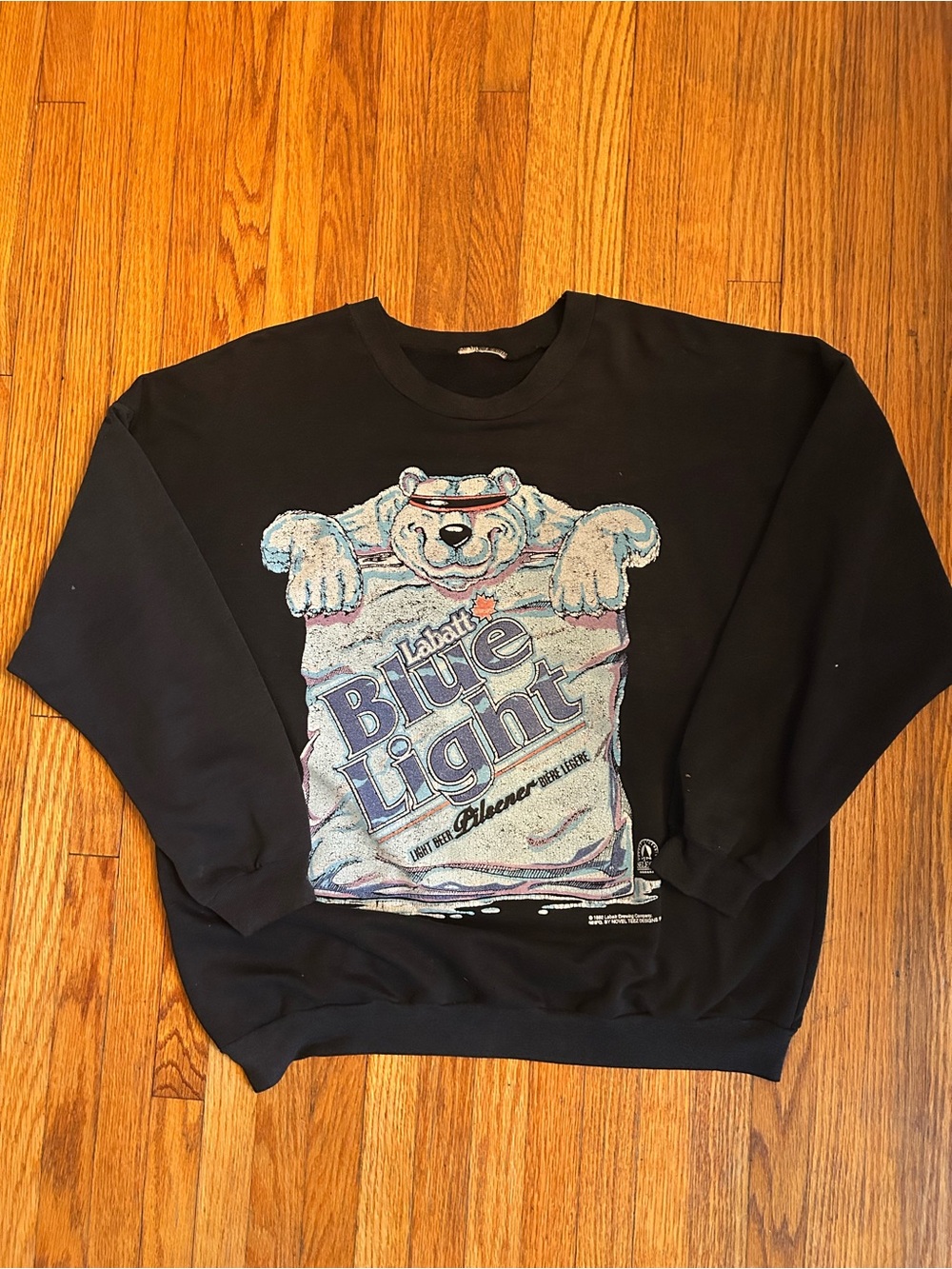 Vintage labatt blue polar bear crewneck